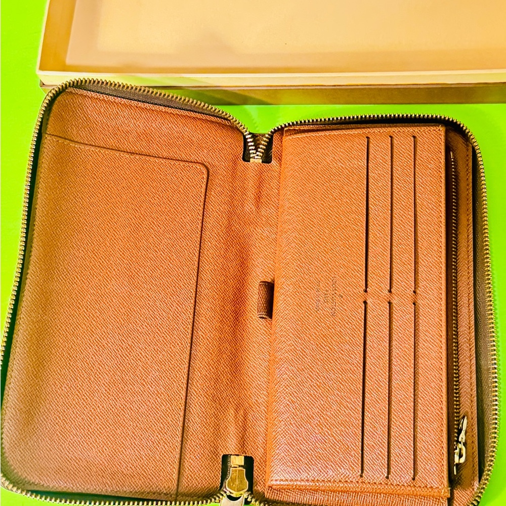 Louis Vuitton Monogram Zipper round XXL Long wallet